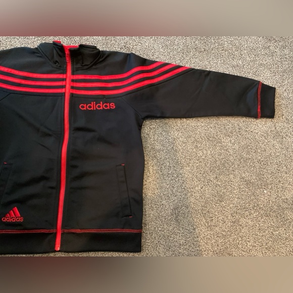 Boy’s Adidas Black And Red Size 7 Track Suite Jacket - Picture 3 of 9
